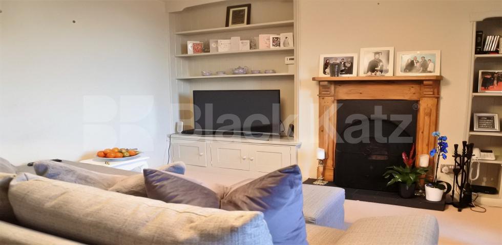 			NEW INSTRUCTION!, 1 Bedroom, 1 bath, 1 reception Apartment			 Alexandra Park Road, Alexandra Park