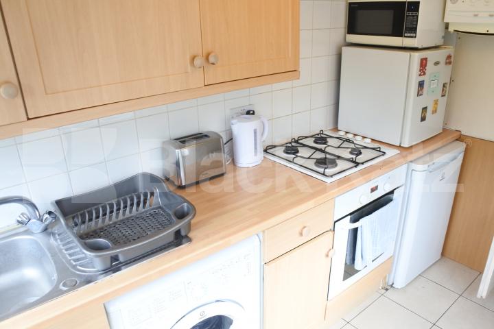 			New Instruction!, 3 Bedroom, 1 bath, 1 reception Flat			 Muswell Avenue, Muswell Hill