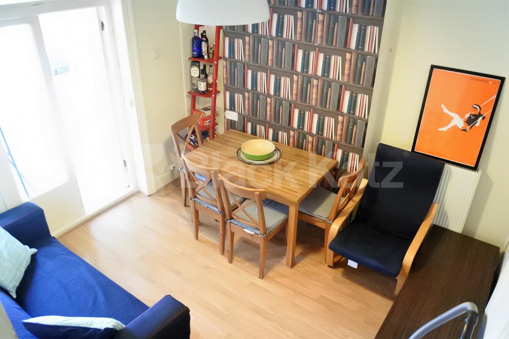 			New Instruction!, 3 Bedroom, 1 bath, 1 reception Flat			 Muswell Avenue, Muswell Hill