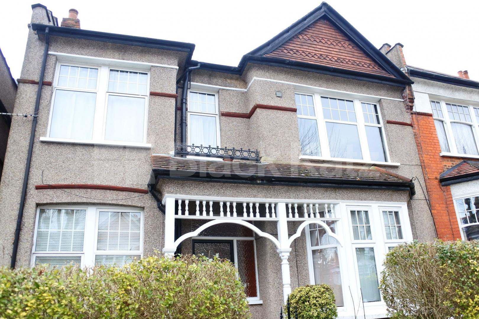 			Rent Inclusive of Council Tax & Water Rates, Studio Apartment, 1 bath, 1 reception Studio			 Firs Avenue, Muswell Hill