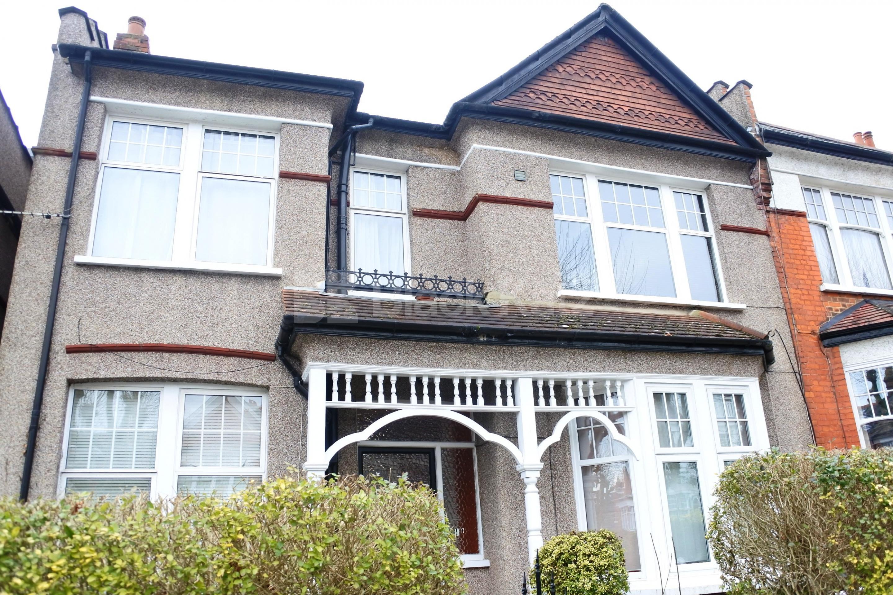 			Rent Inclusive of Council Tax & Water Rates, Studio Apartment, 1 bath, 1 reception Studio			 Firs Avenue, Muswell Hill N10