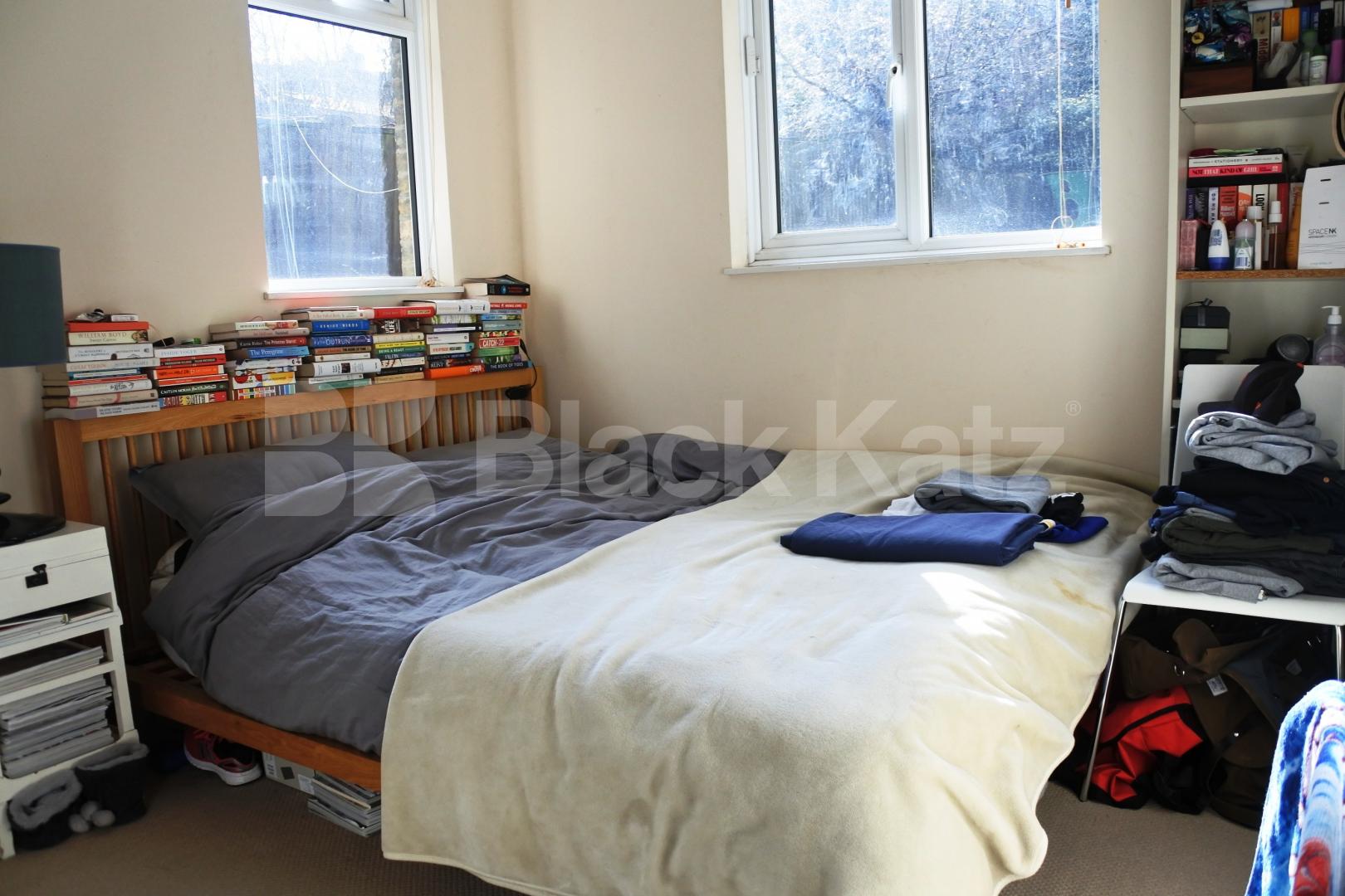 			FANTASTIC 2 BEDROOM GARDEN FLAT , 2 Bedroom, 1 bath, 1 reception Flat			 Crouch Hill Road, Crouch End