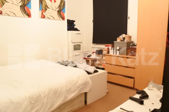 			New Instruction!, 2 Bedroom, 1 bath, 1 reception Flat			 Marlborough Road, Bounds Green / Wood Green