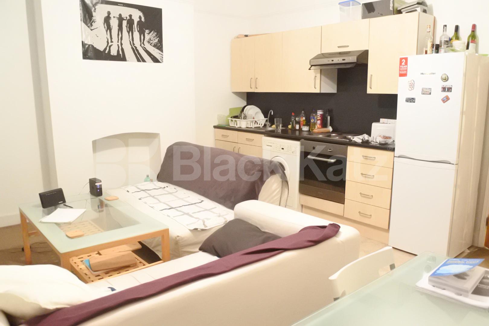 			New Instruction!, 2 Bedroom, 1 bath, 1 reception Flat			 Marlborough Road, Bounds Green / Wood Green