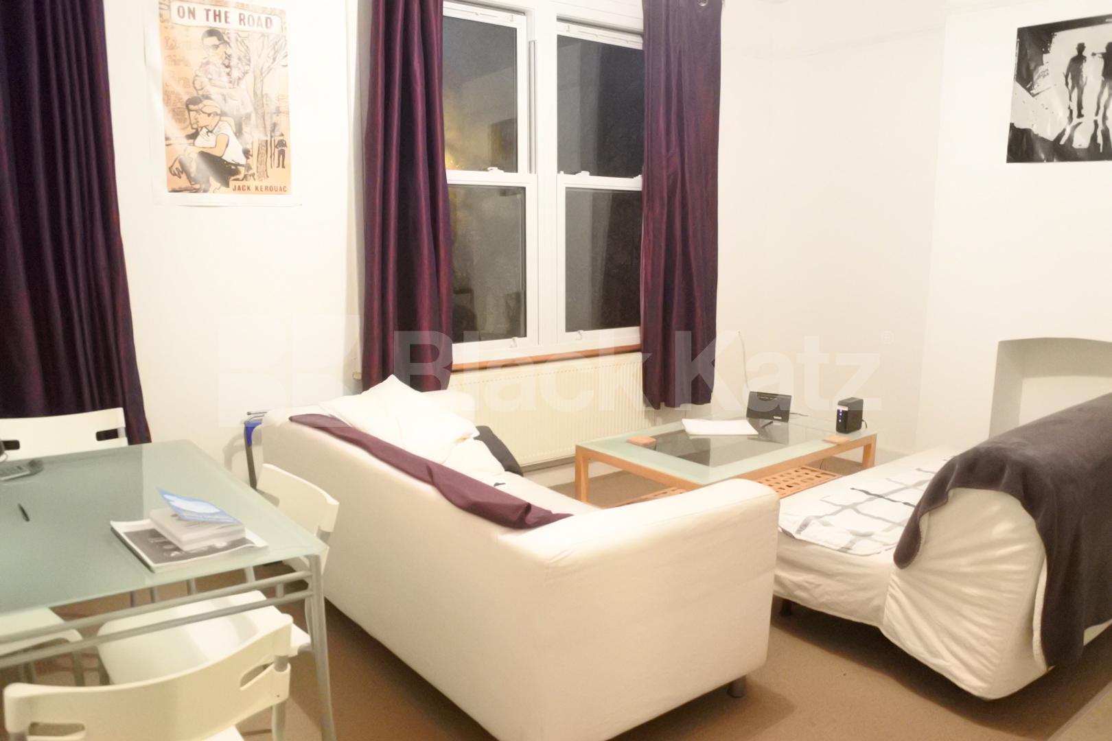 			New Instruction!, 2 Bedroom, 1 bath, 1 reception Flat			 Marlborough Road, Bounds Green / Wood Green