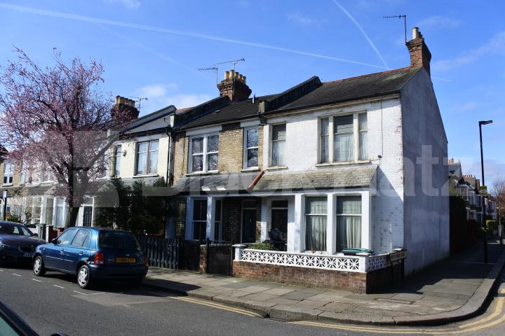 			New Instruction!, 2 Bedroom, 1 bath, 1 reception Flat			 Marlborough Road, Bounds Green / Wood Green