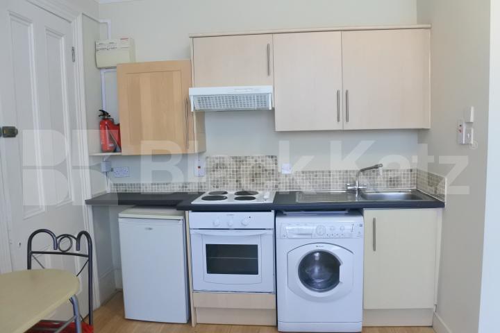 			Great Studio, Studio Apartment, 1 bath, 1 reception Flat			 Church Lane, Crouch End