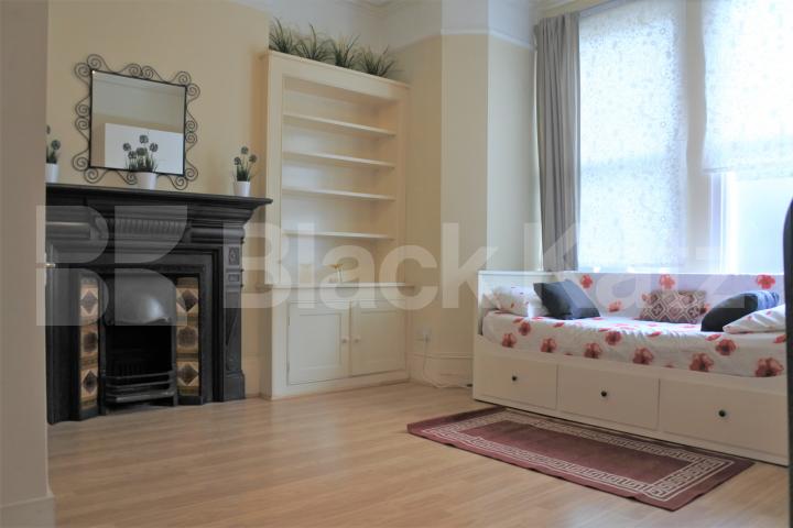 			Great Studio, Studio Apartment, 1 bath, 1 reception Flat			 Church Lane, Crouch End