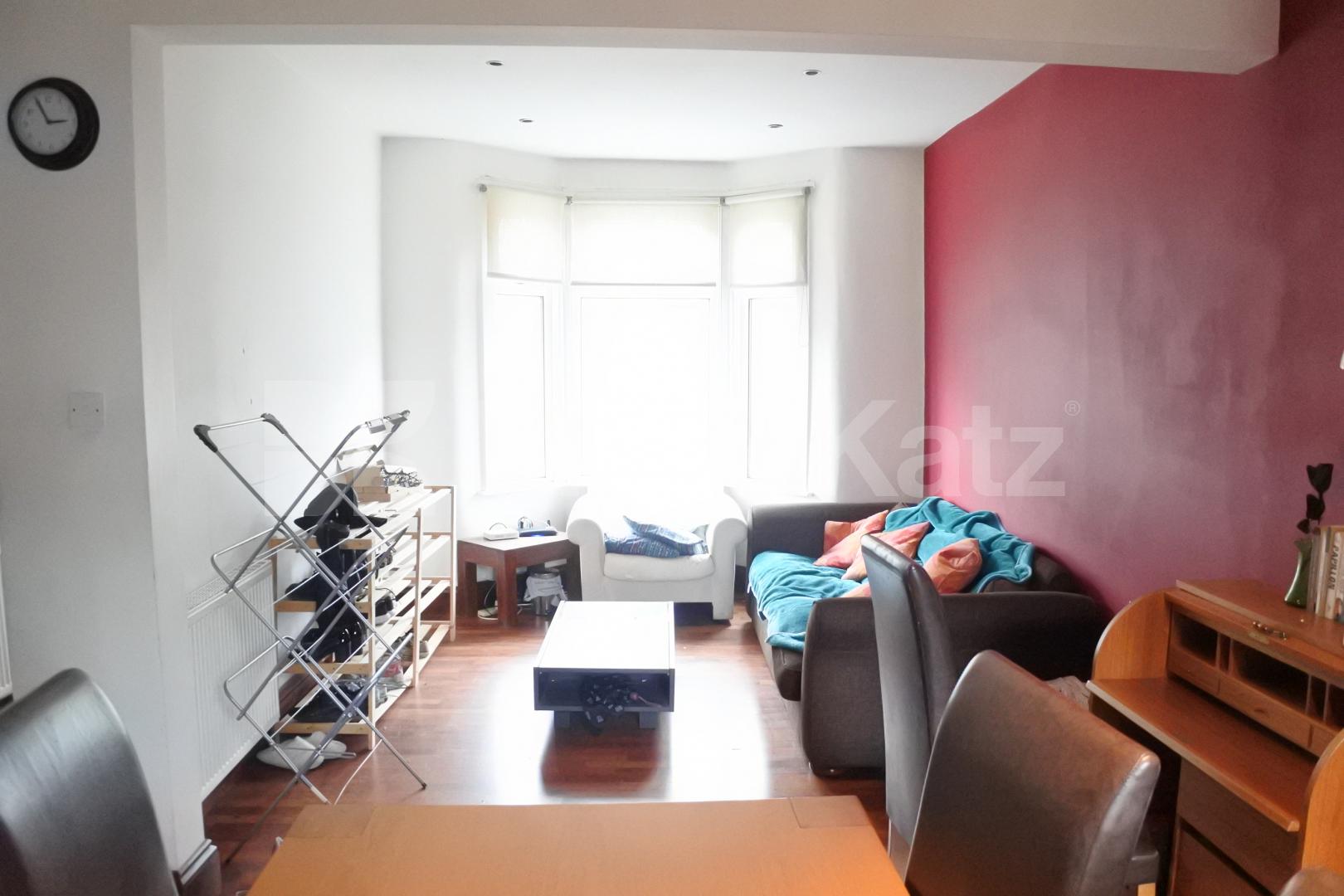 			New Instruction!, 4 Bedroom, 1 bath, 1 reception House			 Palace Road , Bounds Green