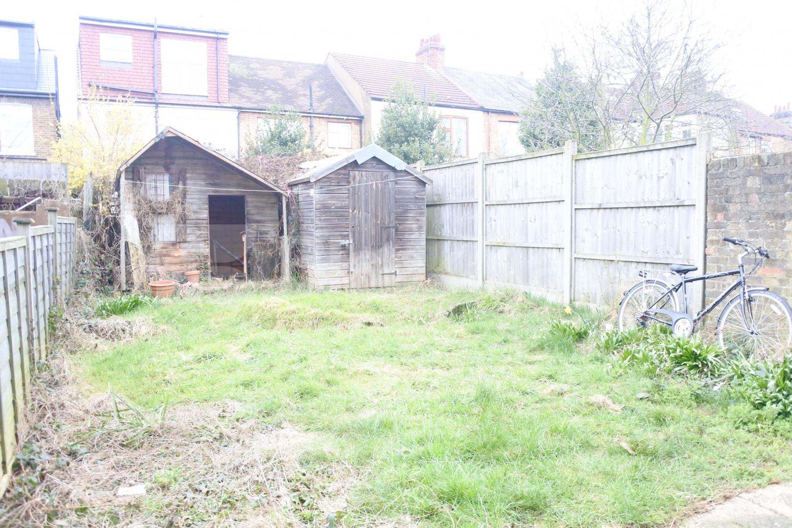 			New Instruction!, 4 Bedroom, 1 bath, 1 reception House			 Palace Road , Bounds Green