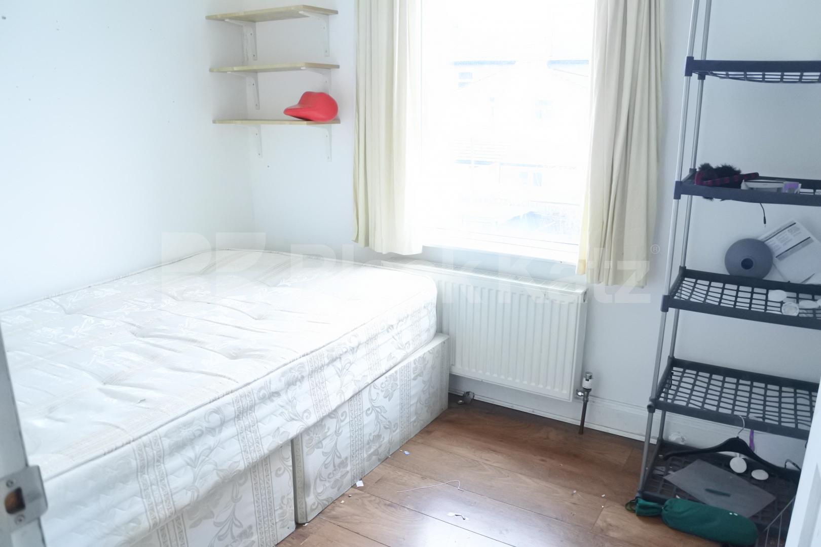 			New Instruction!, 4 Bedroom, 1 bath, 1 reception House			 Palace Road , Bounds Green