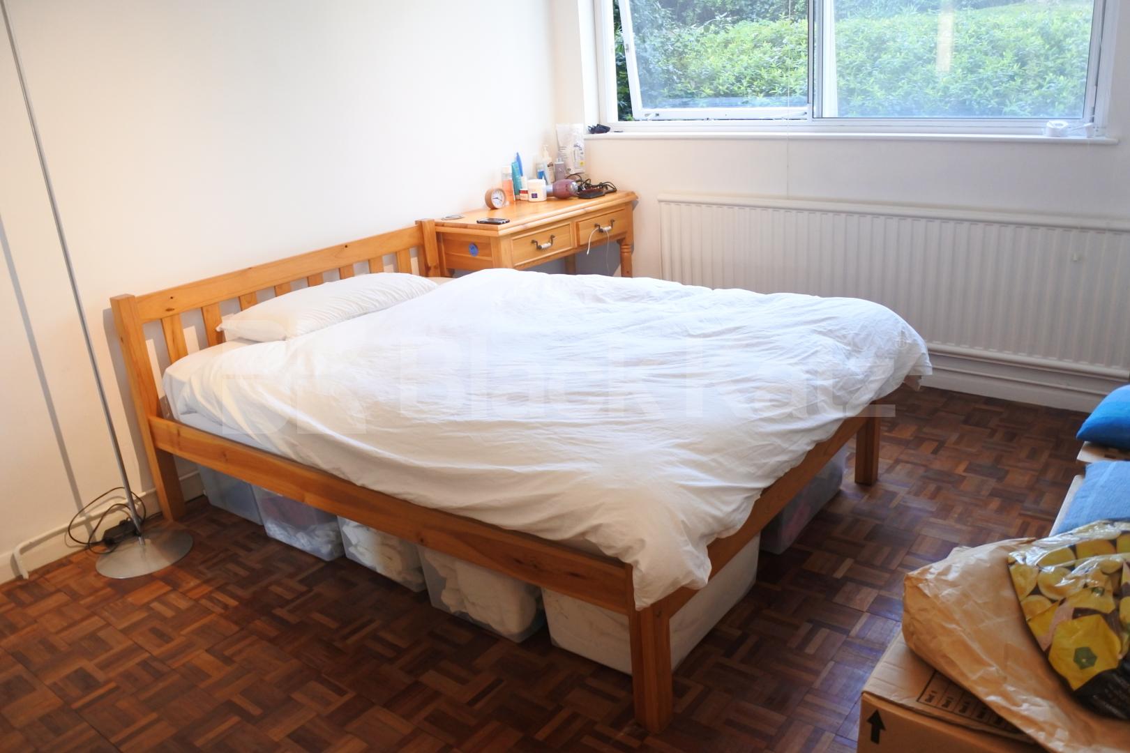 			AVAILABLE MID MAY, 2 Bedroom, 1 bath, 1 reception Ground Floor Flat			 Waverley Road, Crouch End