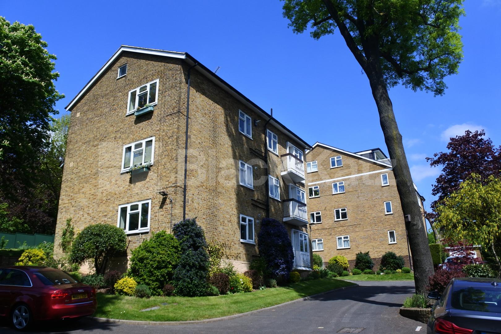 			New Instruction!, 1 Bedroom, 1 bath, 1 reception Apartment			 St Georges Lodge, Muswell Hill, Muswell Hill / Crouch End