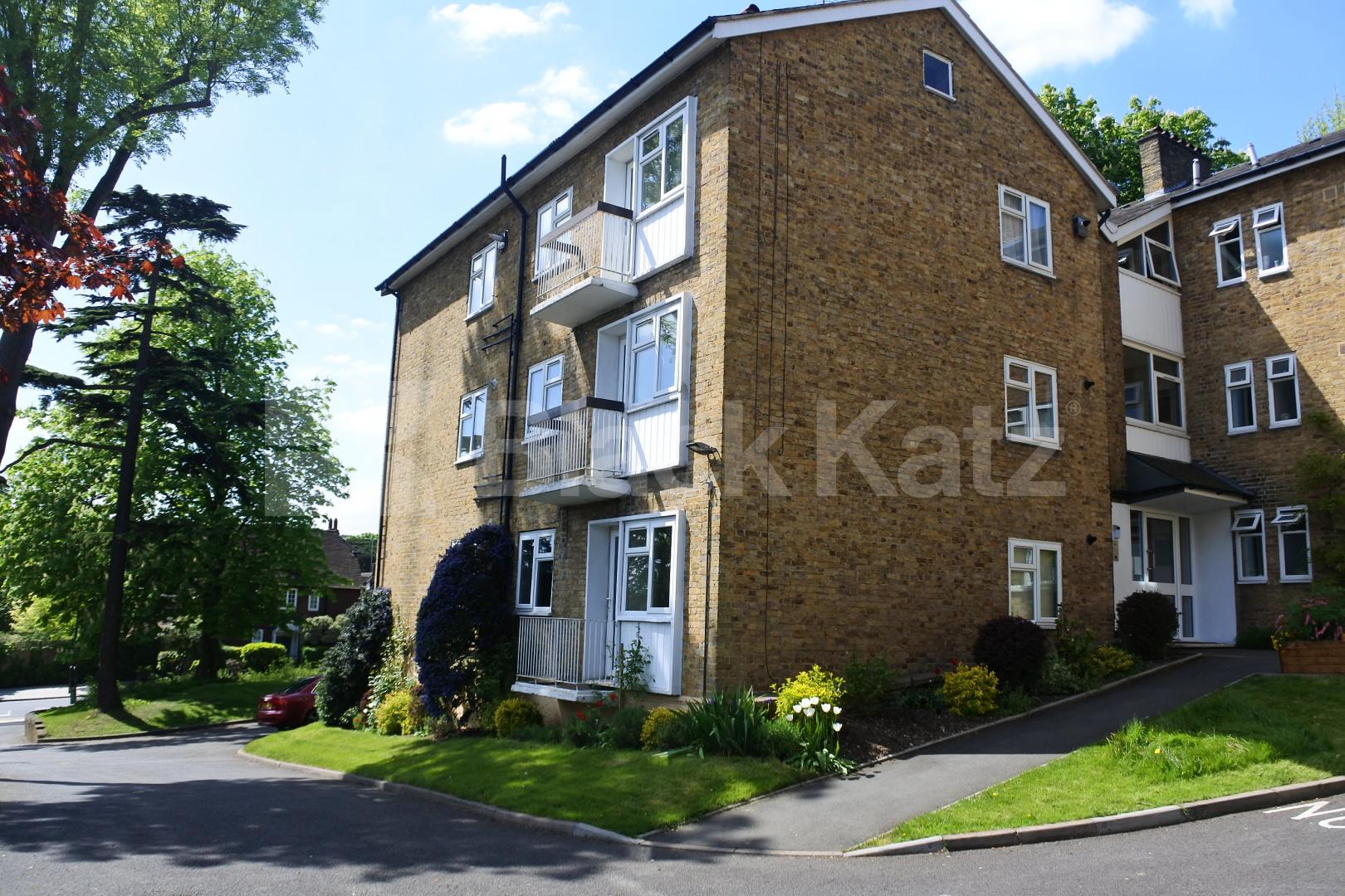 			New Instruction!, 1 Bedroom, 1 bath, 1 reception Apartment			 St Georges Lodge, Muswell Hill, Muswell Hill / Crouch End