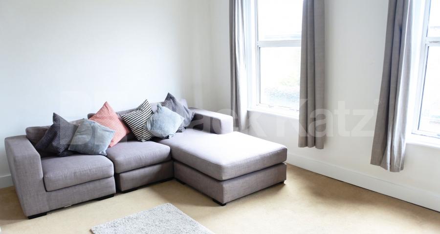 			New Instruction!, 1 Bedroom, 1 bath, 1 reception Flat			 Park Road N8, Crouch End