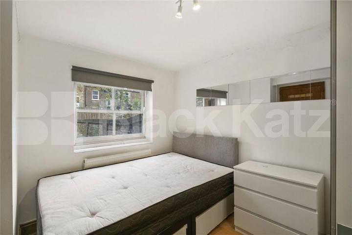 Split Level 3 bedroom property located close to Archway Station and amenities  Davenant Road, Archway