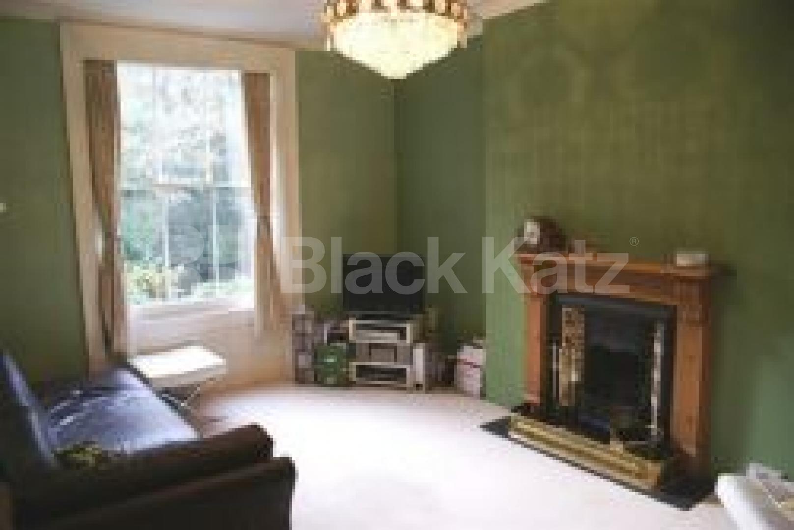 			2 Bedroom, 1 bath, 1 reception Flat			 Hampstead Lane, HIGHGATE