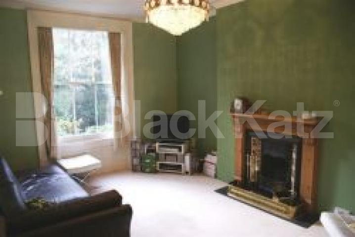 			2 Bedroom, 1 bath, 1 reception Flat			 Hampstead Lane, HIGHGATE