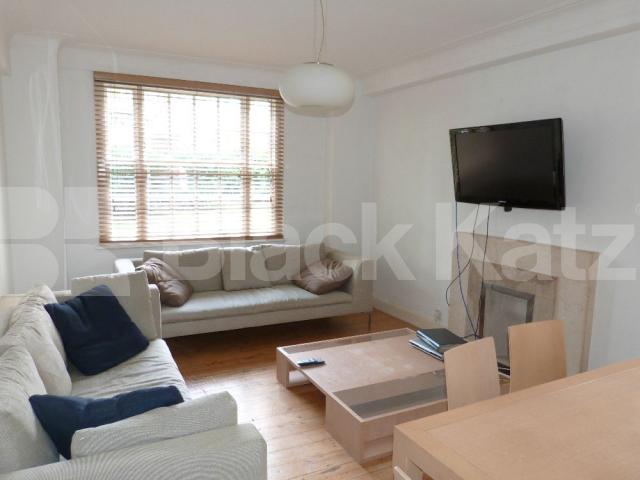 			NEW INSTRUCTION!, 2 Bedroom, 1 bath, 1 reception Flat			 Eton College Road , CAMDEN / CHALK FARM