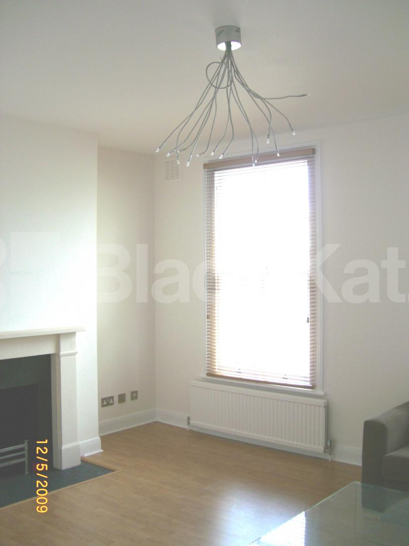 			NEW INSTRUCTION, 2 Bedroom, 1 bath, 1 reception Flat			 Eburne Road, HOLLOWAY