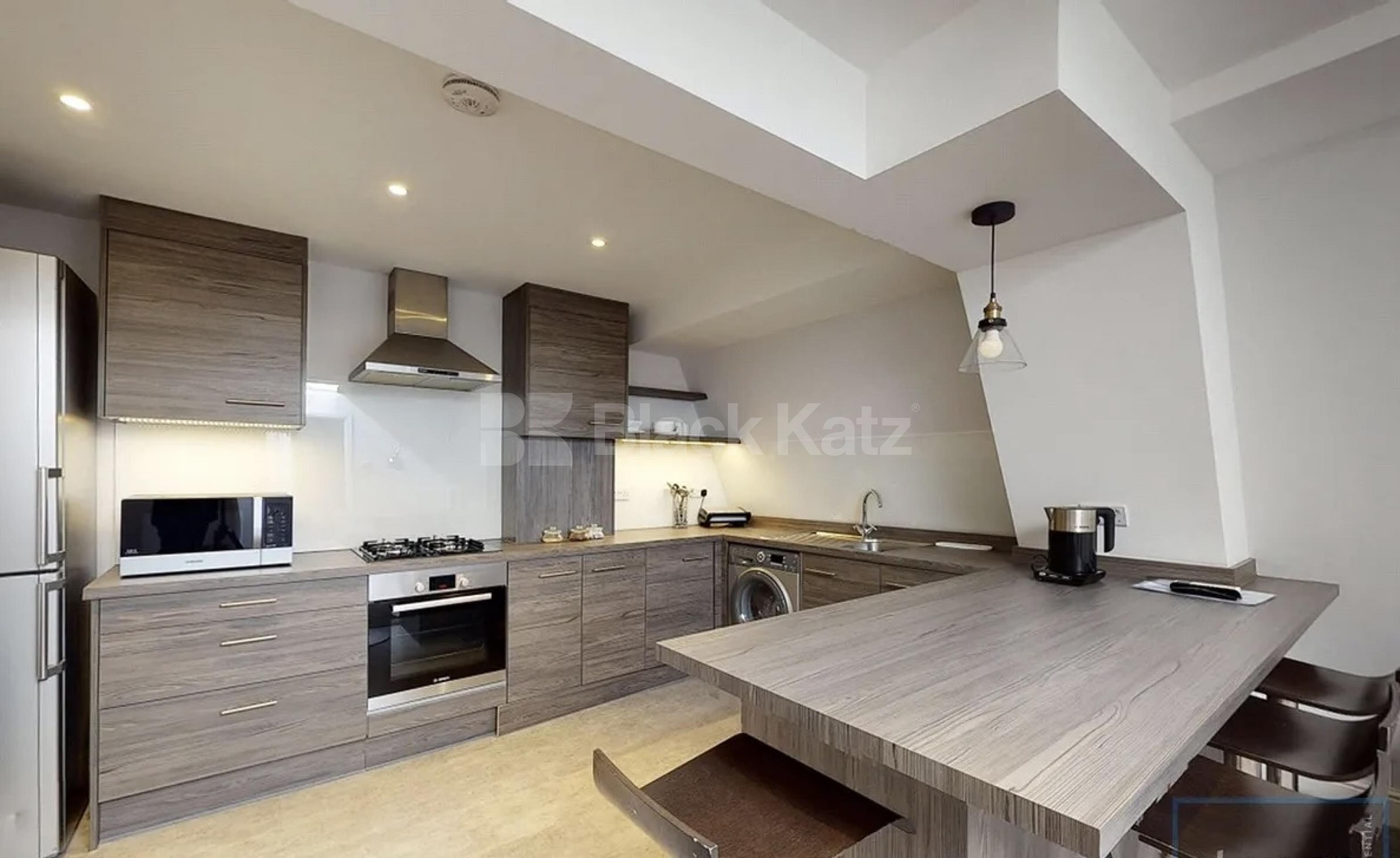 A beautifully two double bedroom apartment offering a modern and stylish living  Camden Road , Holloway N7