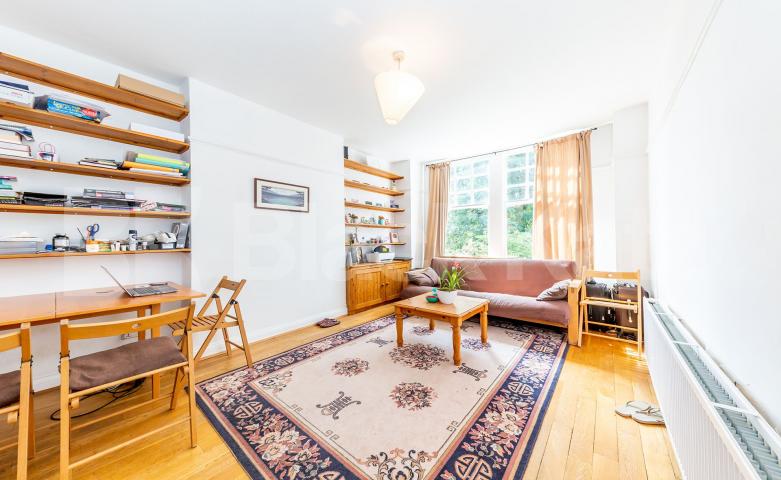 			Period Conversion, 2 Bedroom, 1 bath, 1 reception Flat			 Princes Avenue, MUSWELL HILL