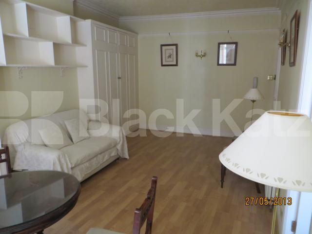 			NEW INSTRUCTION , Studio Apartment, 1 bath, 1 reception Studio			 Emperor's Gate, Gloucester Road