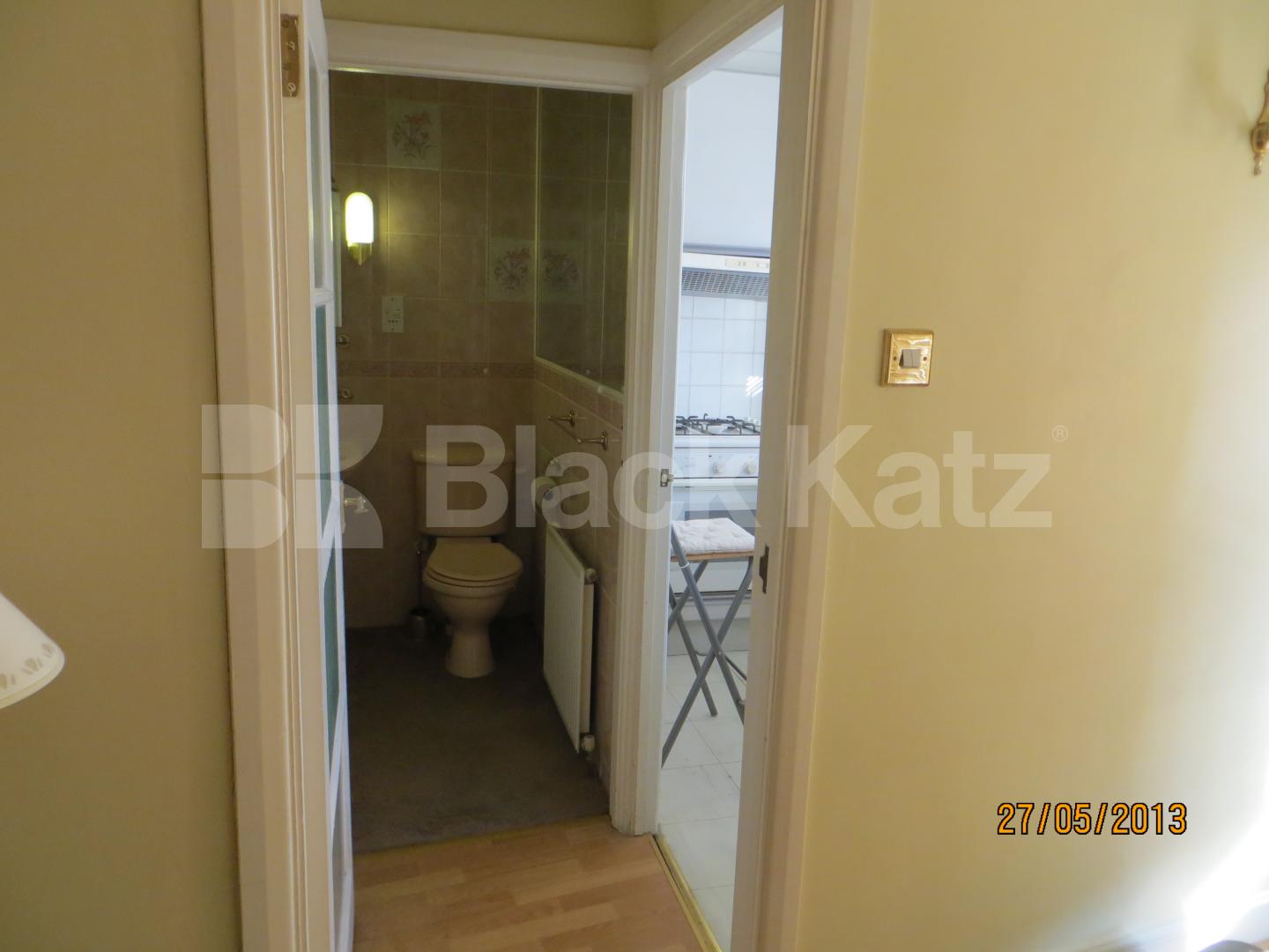 			NEW INSTRUCTION , Studio Apartment, 1 bath, 1 reception Studio			 Emperor's Gate, Gloucester Road