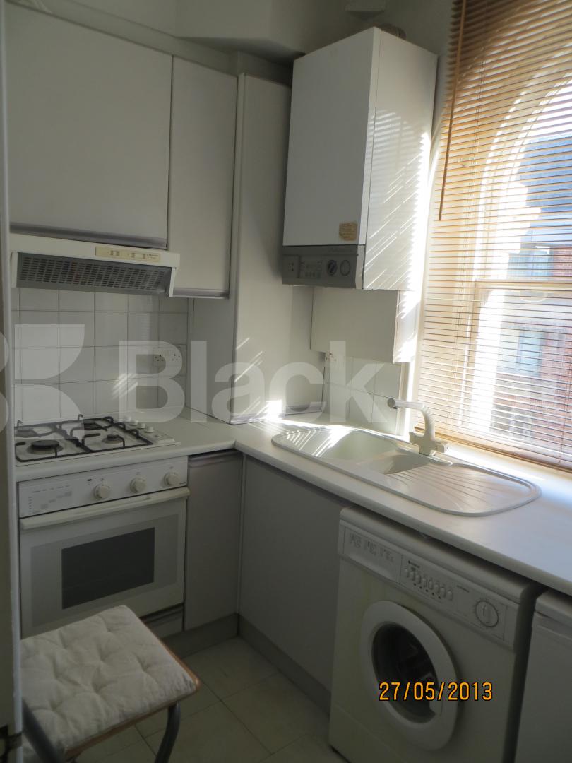 			NEW INSTRUCTION , Studio Apartment, 1 bath, 1 reception Studio			 Emperor's Gate, Gloucester Road
