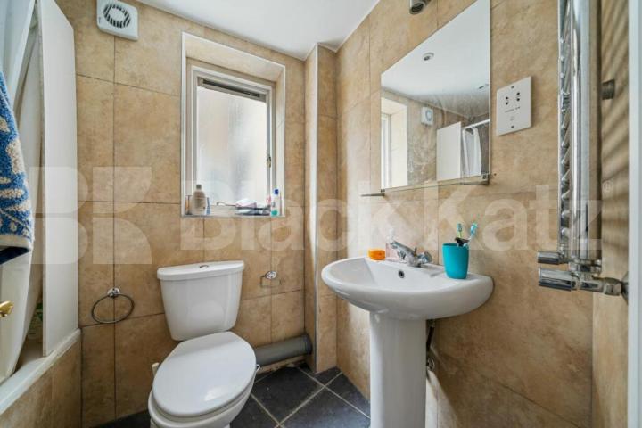 Offering generous accommodation arranged over multiple levels Elthorne Road, Archway