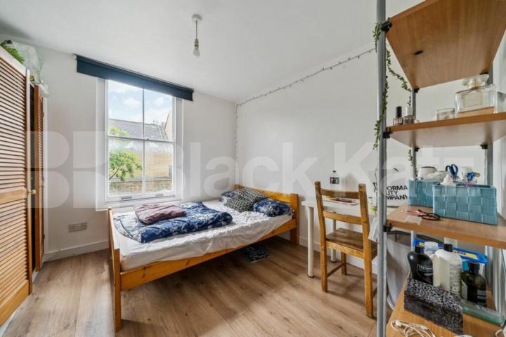 Offering generous accommodation arranged over multiple levels Elthorne Road, Archway