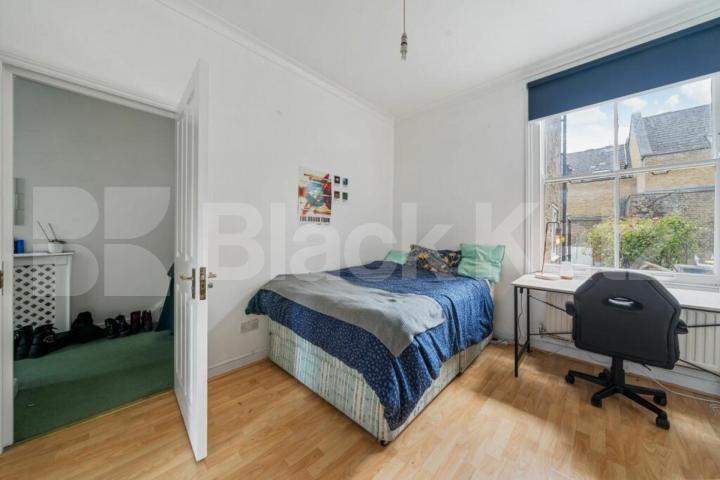 Offering generous accommodation arranged over multiple levels Elthorne Road, Archway