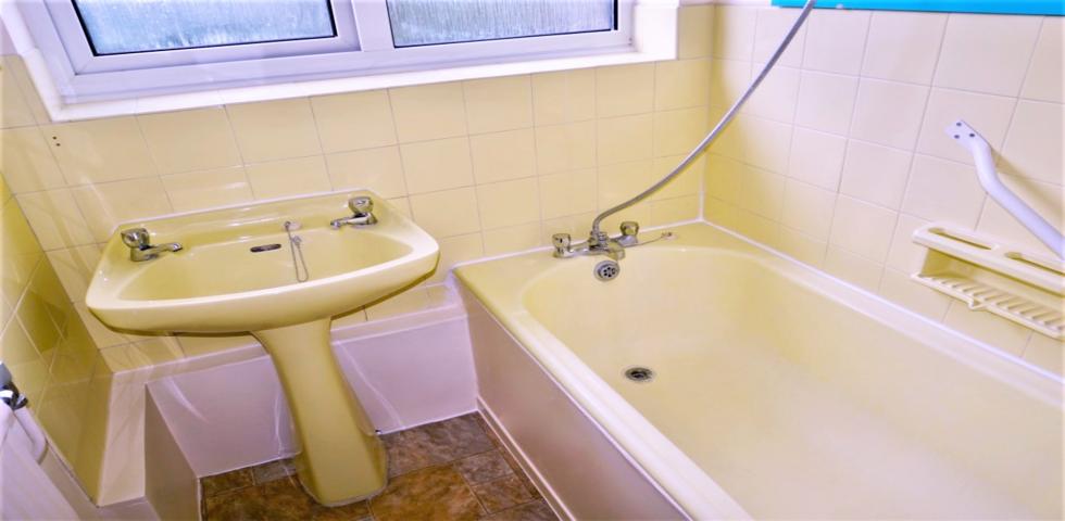 			2 Bedroom, 1 bath, 1 reception Flat			 Sterling Avenue, EDGWARE