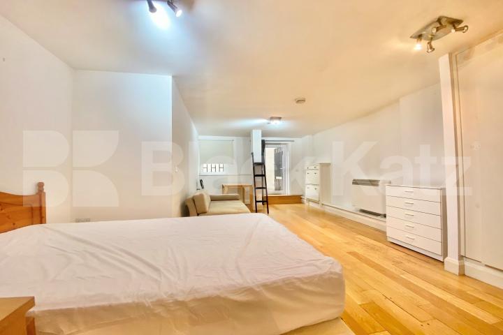 Ground Floor Studio in a gated Mews in Hackney Central Clarence Mews, Hackney Central