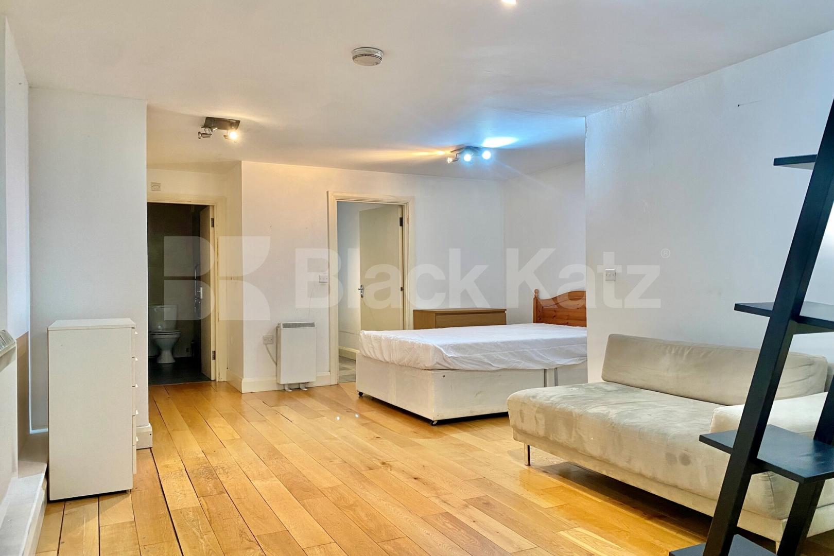 Ground Floor Studio in a gated Mews in Hackney Central Clarence Mews, Hackney Central