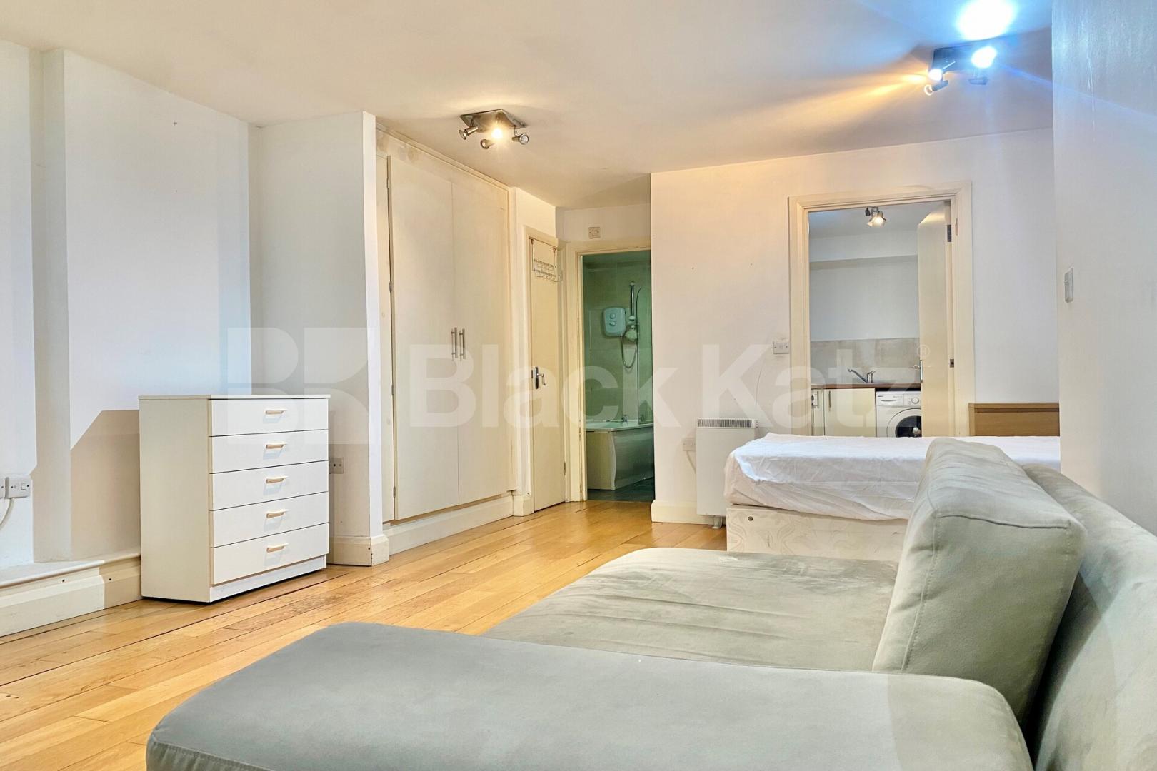 Ground Floor Studio in a gated Mews in Hackney Central Clarence Mews, Hackney Central