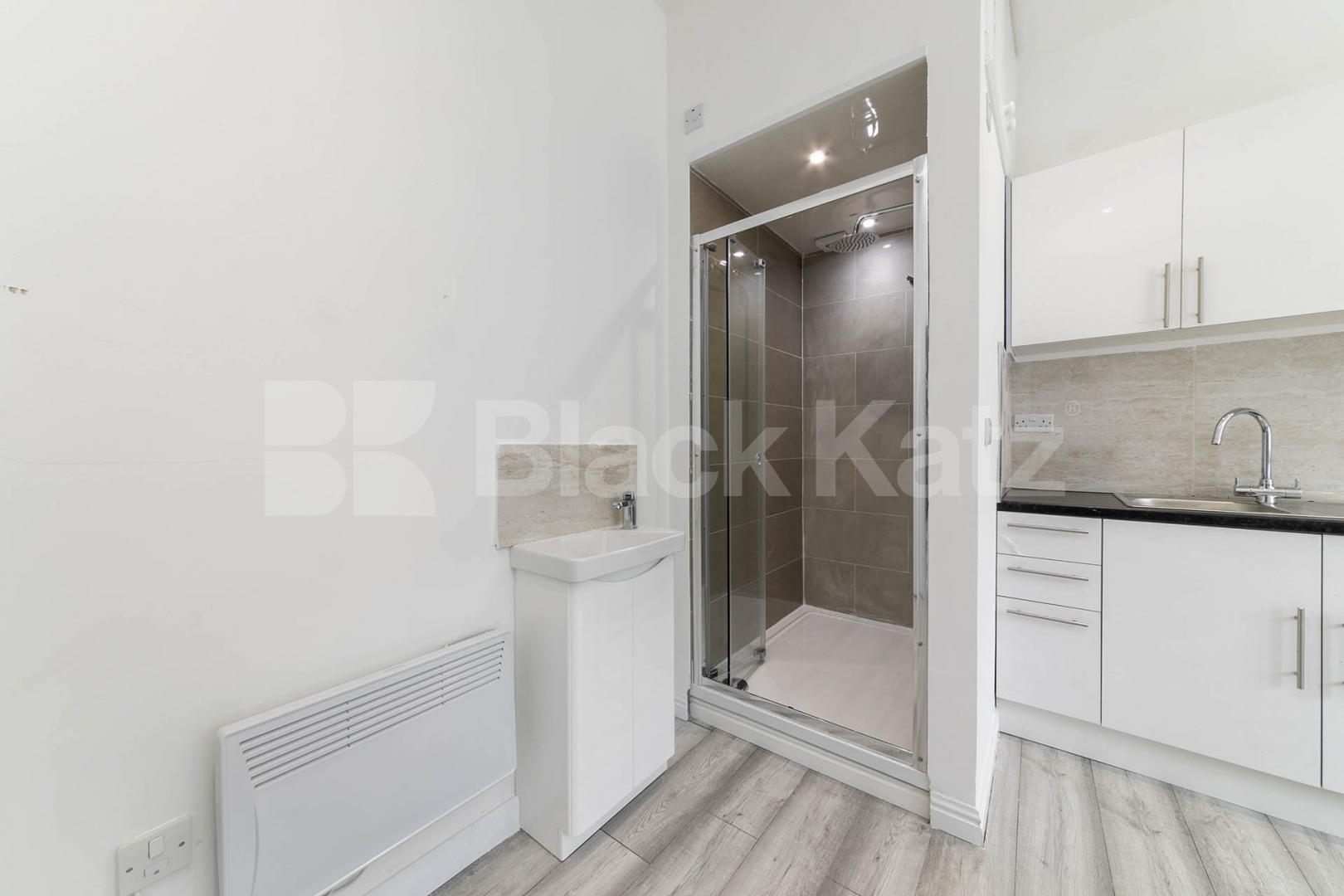 Newly renovated and available now, this spacious furnished studio on Callcott Road, NW6 offers excellent value in a great location Callcott Road, London, NW6 (Council tax, gas and water Included),  London