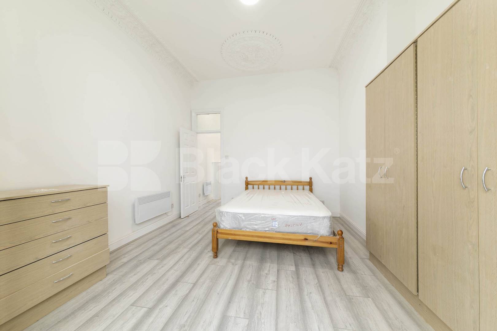Spacious one-bedroom flat available to rent on Dean Road, NW2 Dean Road, London, NW2,  London