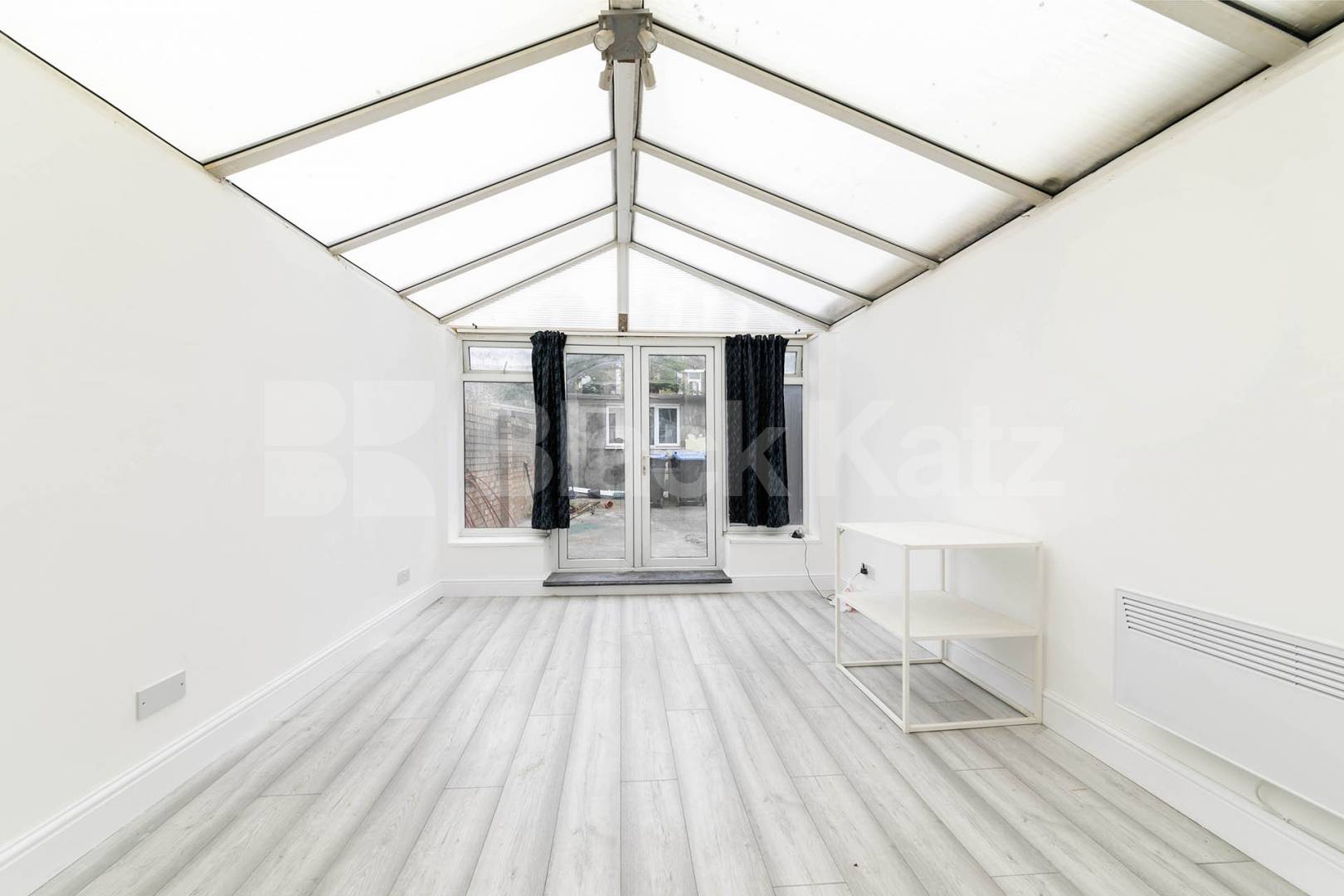 Spacious one-bedroom flat available to rent on Dean Road, NW2 Dean Road, London, NW2,  London