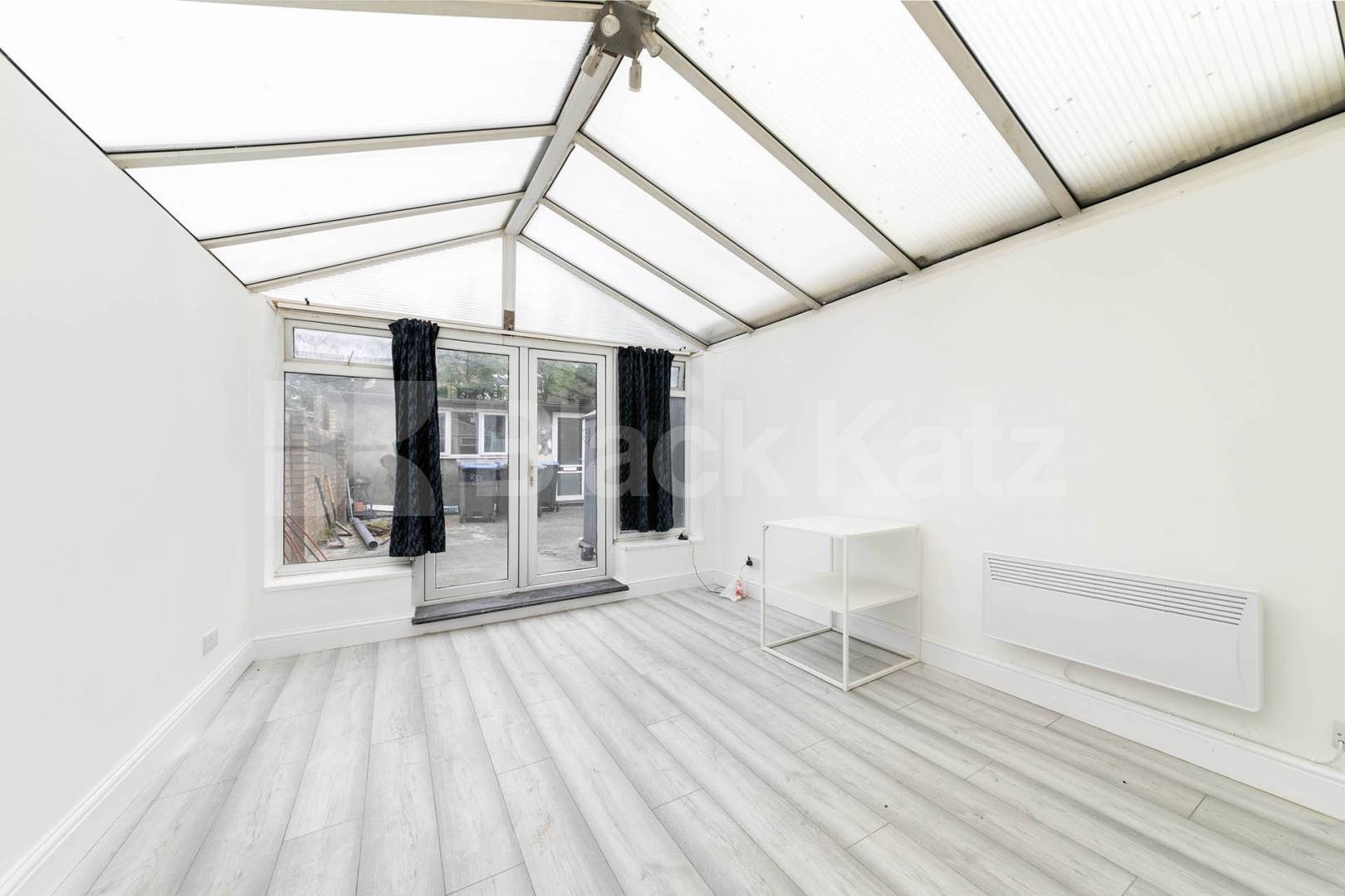 Spacious one-bedroom flat available to rent on Dean Road, NW2 Dean Road, London, NW2,  London
