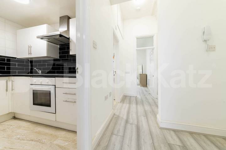 Spacious one-bedroom flat available to rent on Dean Road, NW2 Dean Road, London, NW2,  London