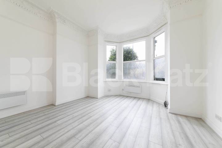 Spacious one-bedroom flat available to rent on Dean Road, NW2 Dean Road, London, NW2,  London