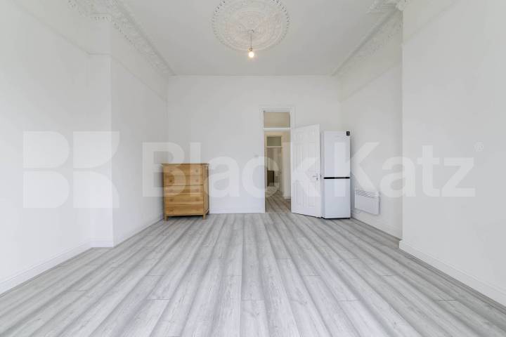 Spacious one-bedroom flat available to rent on Dean Road, NW2 Dean Road, London, NW2,  London