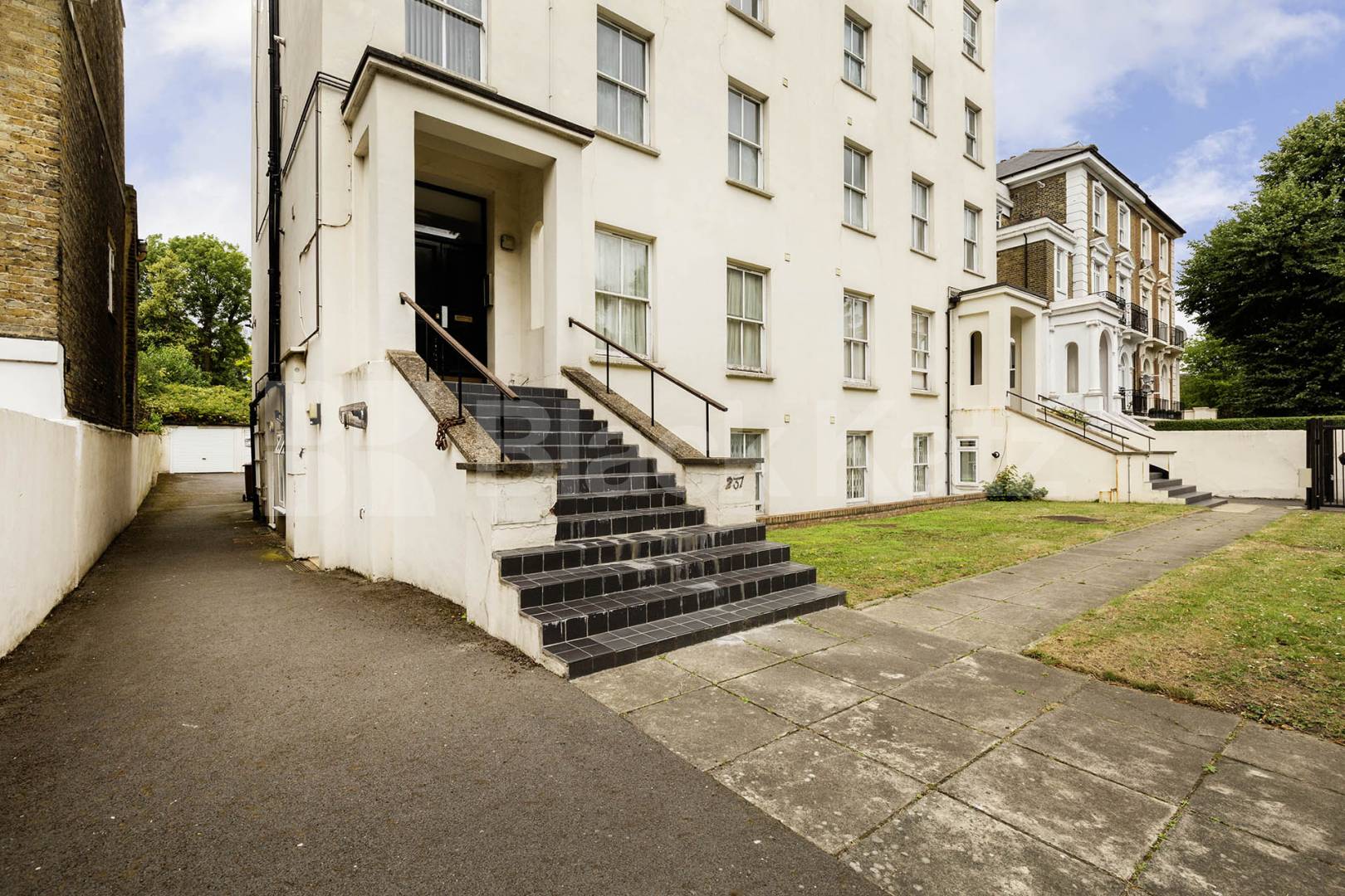Spacious 1 Bed Flat N7 | Parking, Quiet Aspect & High Ceilings Camden Road, Camden Borders 
