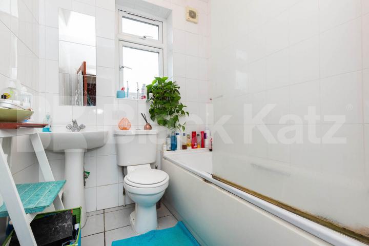 Located in the heart of Crouch End close to amenities  Middle Lane, CROUCH END