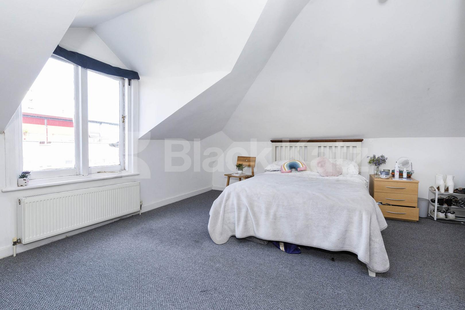 large split level 2 bedroom property with terrace in the heart of Crouch End The Broadway, Crouch End