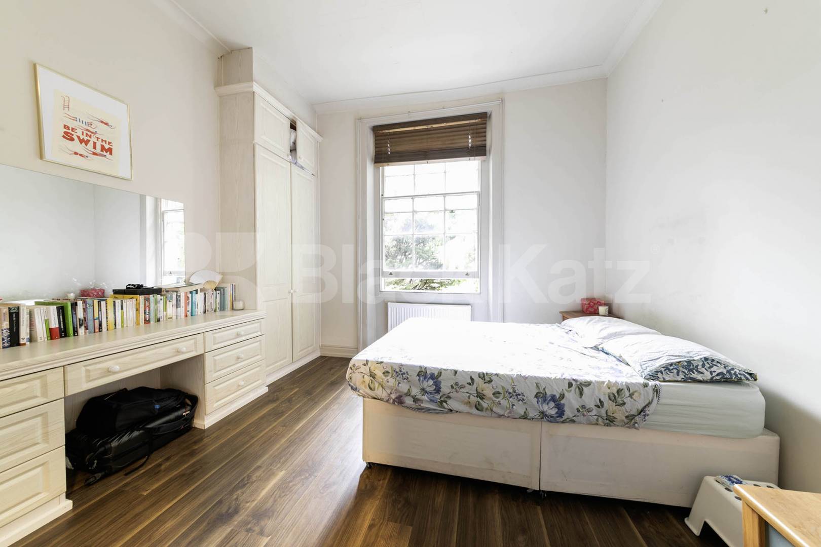 A well-presented, fully furnished one-bedroom apartment situated on the popular Belsize Road, NW6.The property comprises a bright and spacious reception room, a separate fully fitted kitchen, a generously sized double bedroom featuring large built-in Belsize Road, London, NW6,  London
