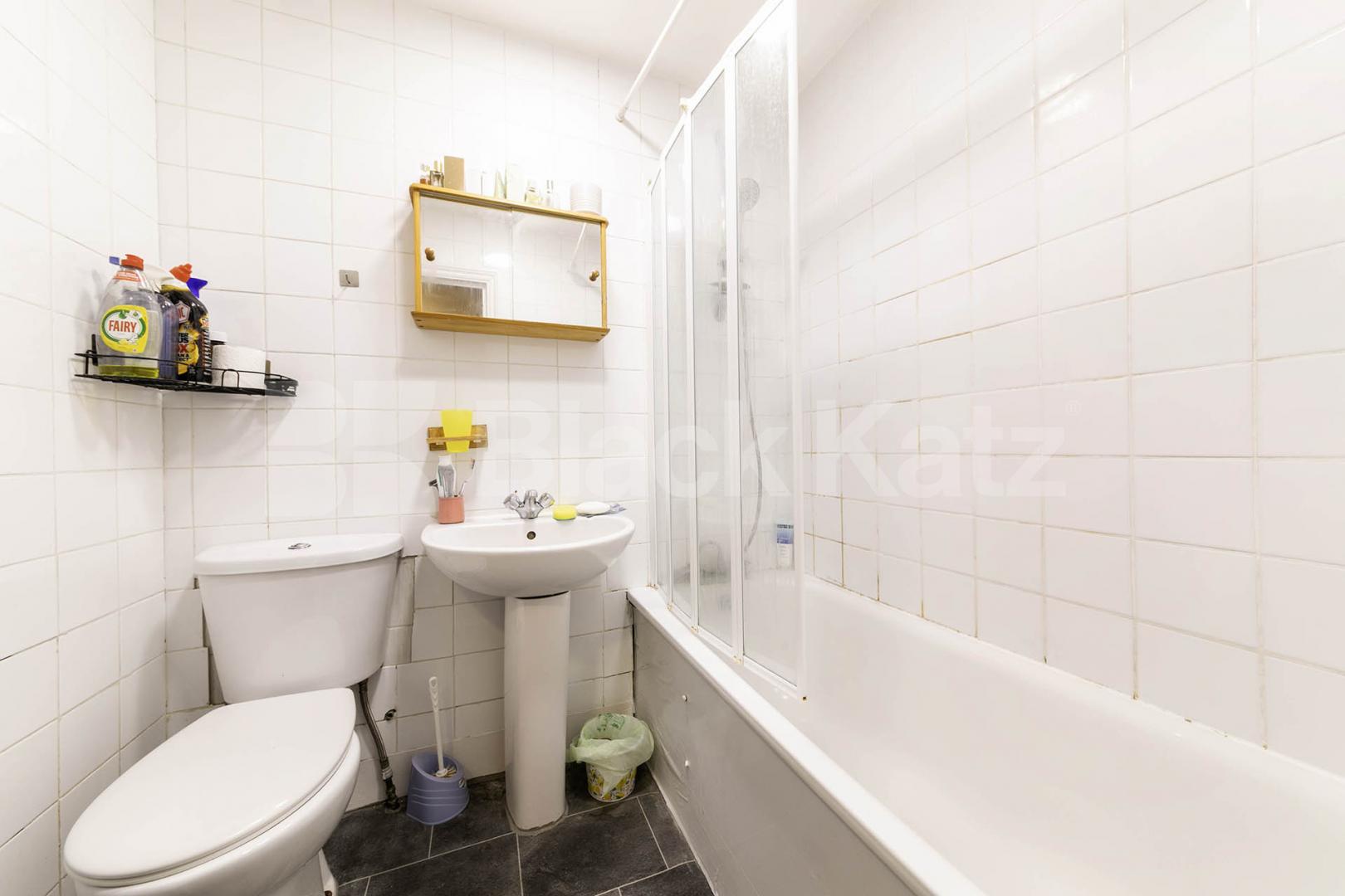 A well-presented, fully furnished one-bedroom apartment situated on the popular Belsize Road, NW6.The property comprises a bright and spacious reception room, a separate fully fitted kitchen, a generously sized double bedroom featuring large built-in Belsize Road, London, NW6,  London