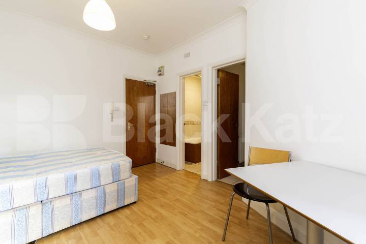 Council Tax ,Gas and Water included Willesden Lane, Kilburn, NW2 (Gas, Heating and Water Included),  London