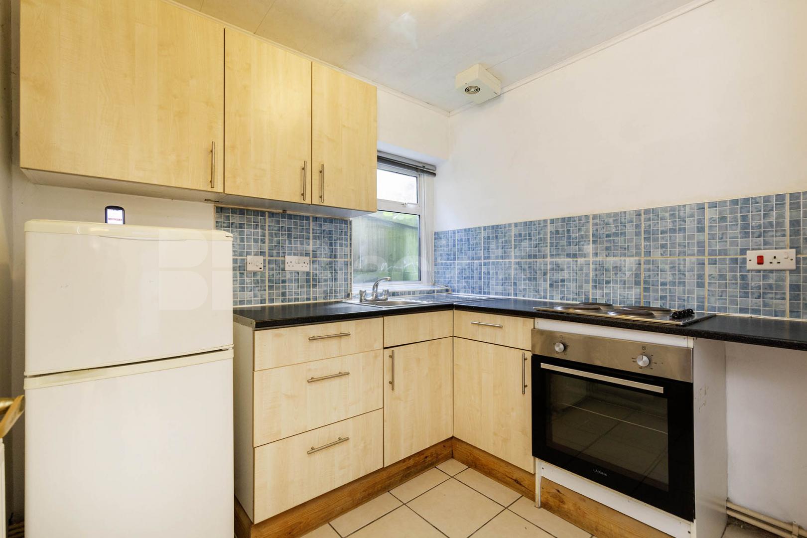 Council Tax ,Gas and Water included Willesden Lane, Kilburn, NW2 (Gas, Heating and Water Included),  London